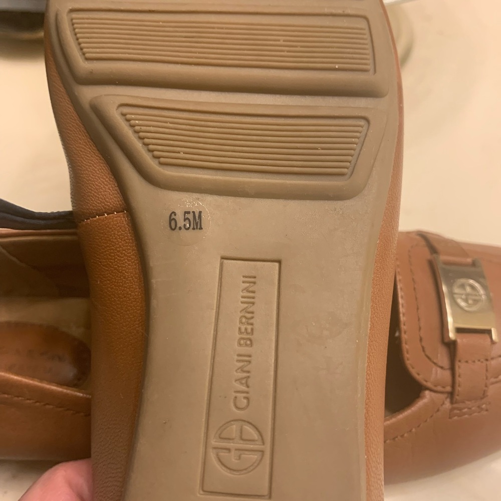 Giani Bernini Tan Leather Loafers - Picture 4 of 10